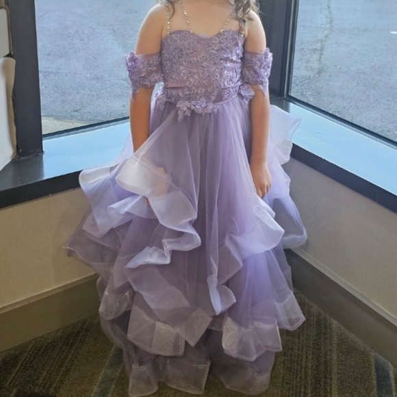 Lavender Gown Size Girls 10 - Picture 2 of 3